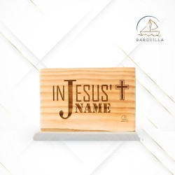 Listón Vertical "In Jesus Name", base color blanco